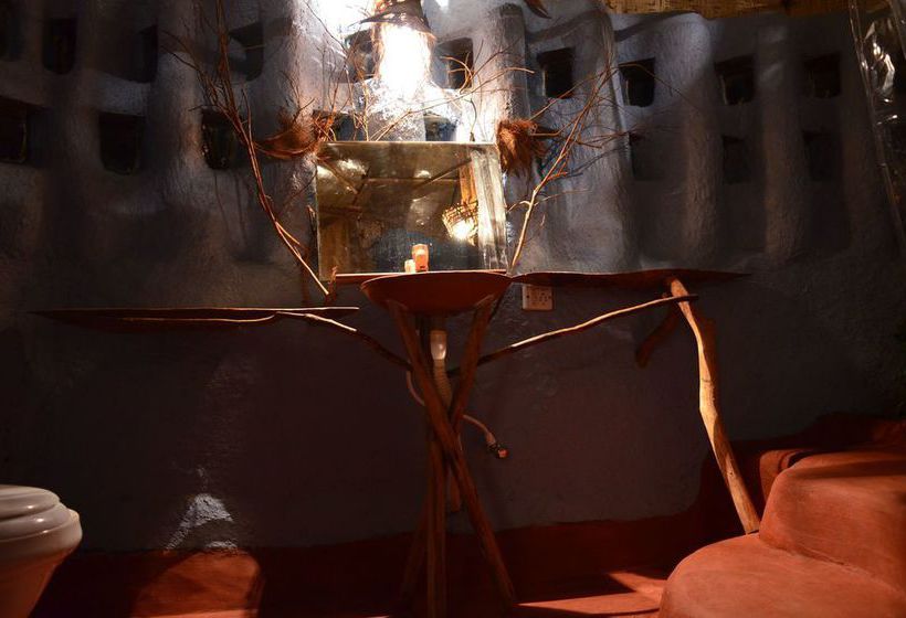 Saraya Art Cafe Bed And Breakfast Sangolda