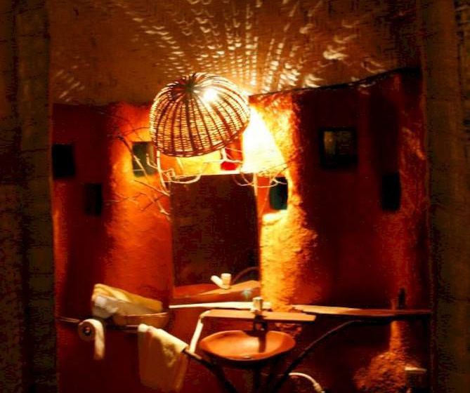 Saraya Art Cafe Bed And Breakfast 20