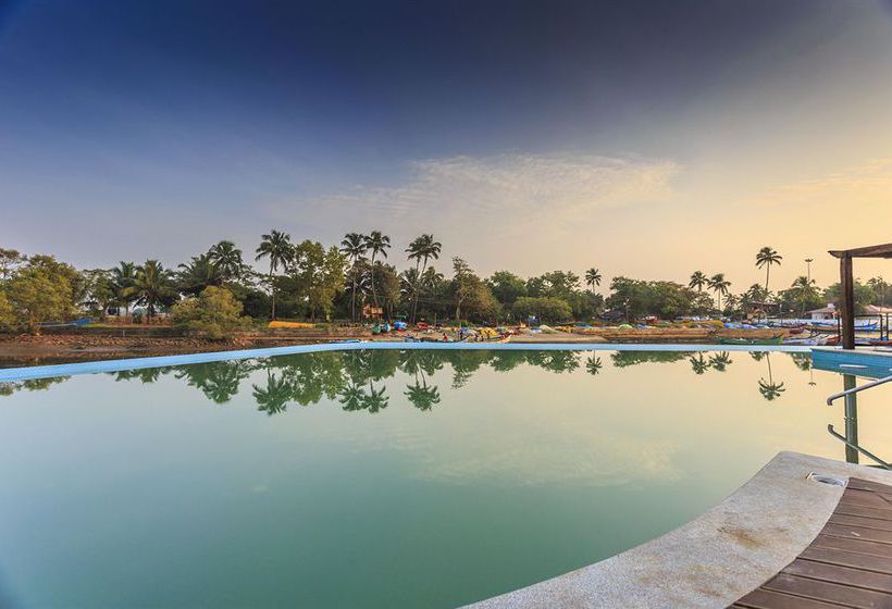 Acron Waterfront Resort 8