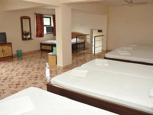 Hotel Picnic Plaza 10