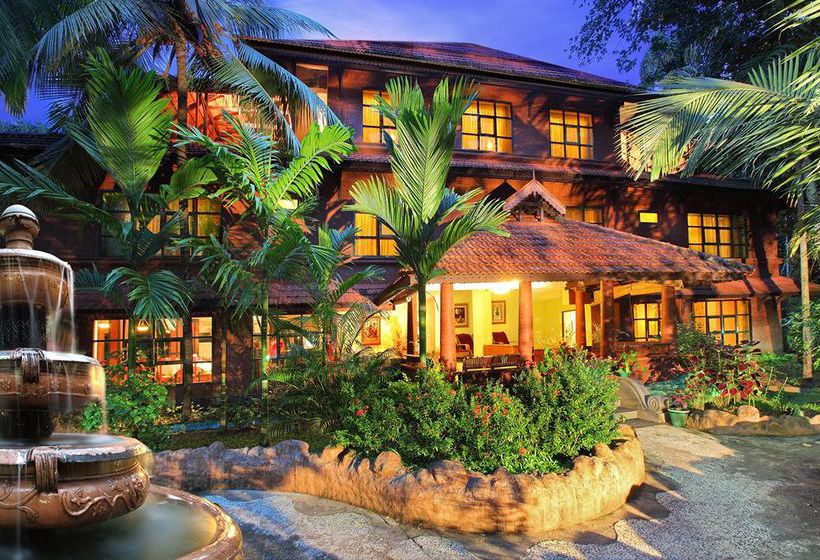 Hotel Emarald Ayurvedic Resort 9