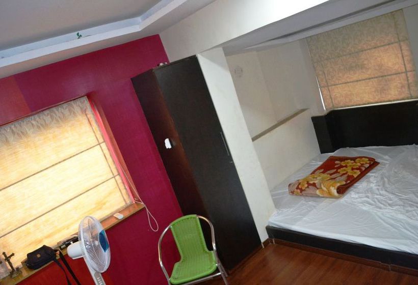 Hostel Travel Tunes 5