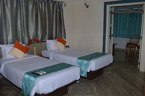 Hotel Leisure Vacations Goa By The Sal 12
