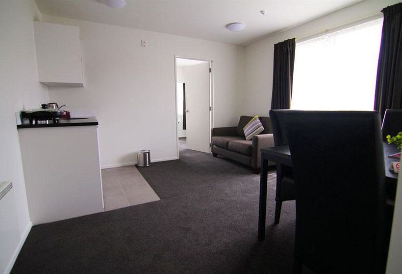 Airport Palms Motel 12