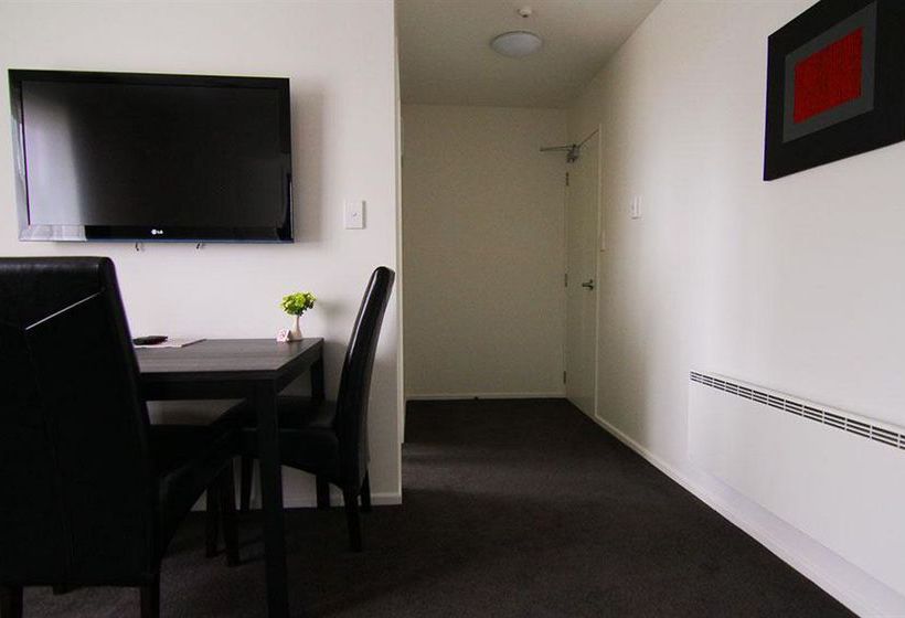 Airport Palms Motel 13