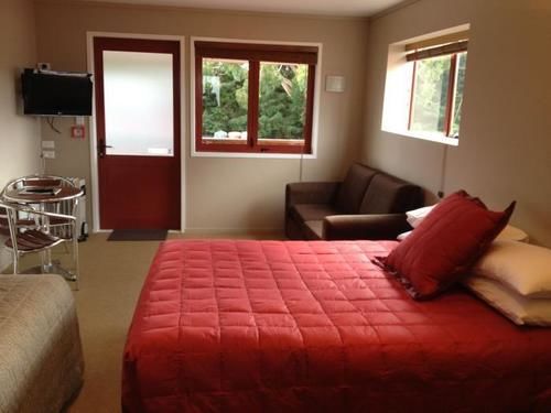 Motel Canoe Safaris Lodge 12