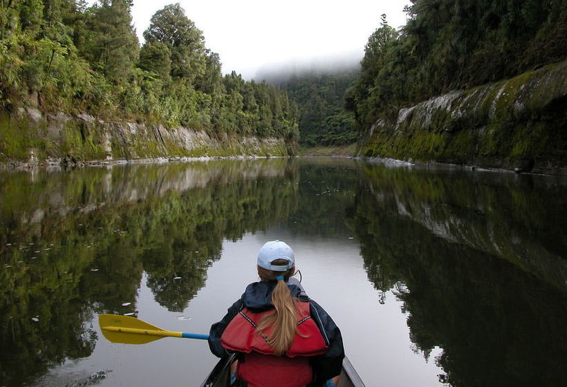 Motel Canoe Safaris Lodge 2
