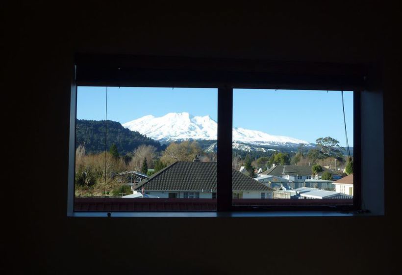 Motel Canoe Safaris Lodge 6