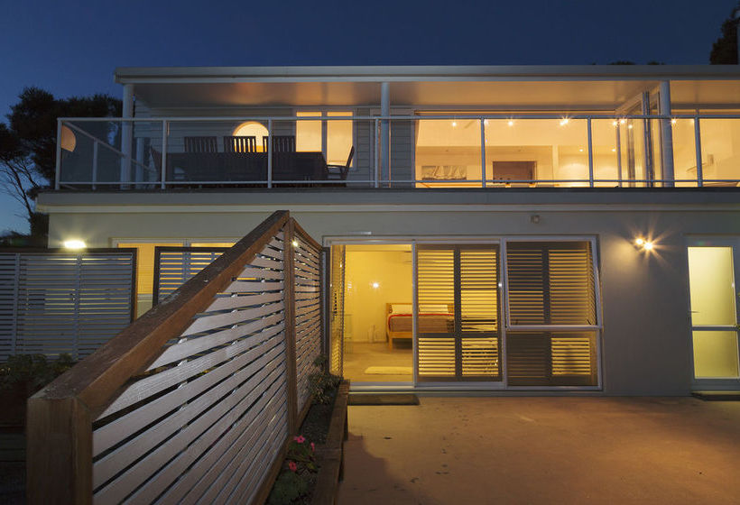 Russell View Apartments 10