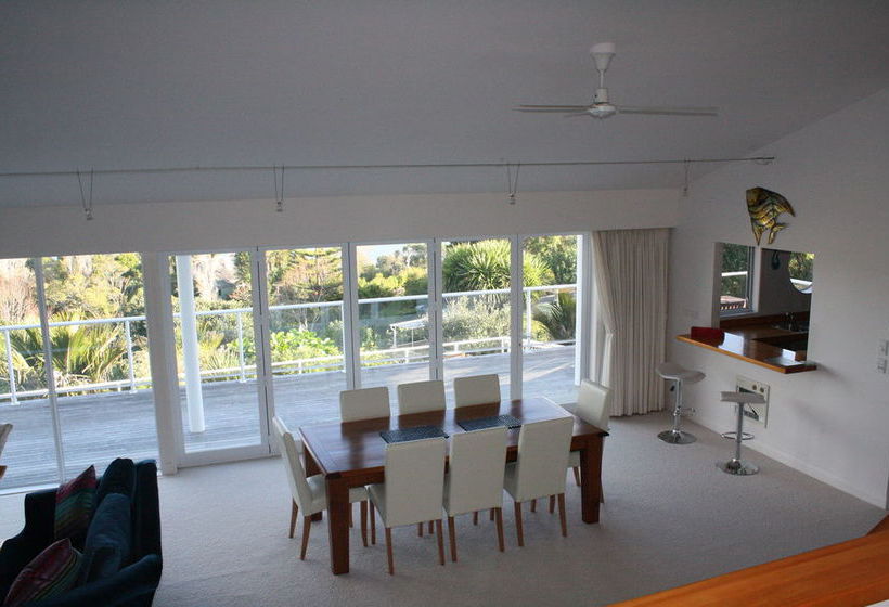 Russell View Apartments 12