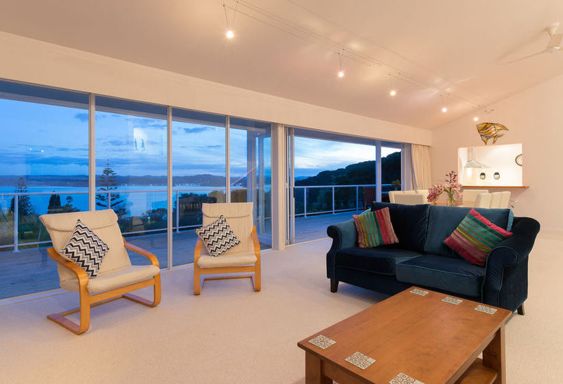 Russell View Apartments 19