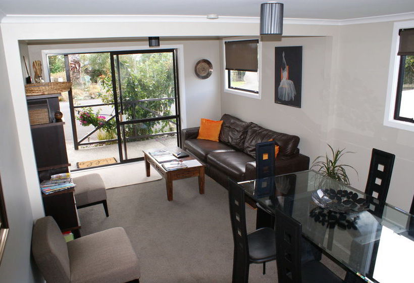 Pension 73 Milton 12