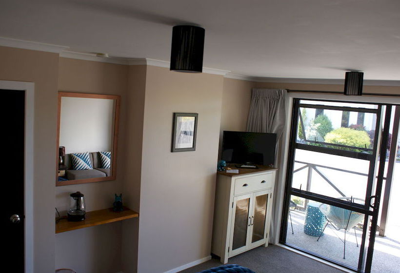 Pension 73 Milton 18