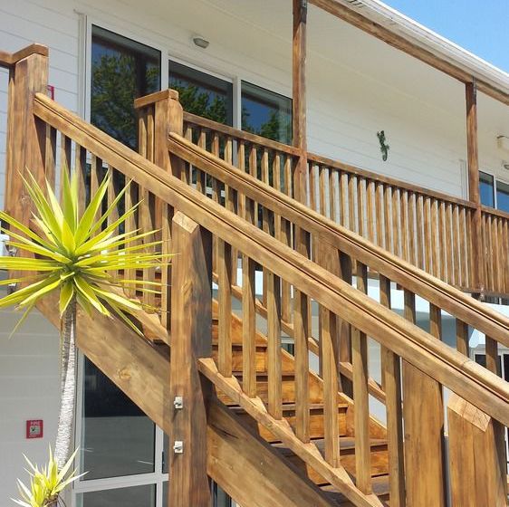 Abbey Court Motel 10