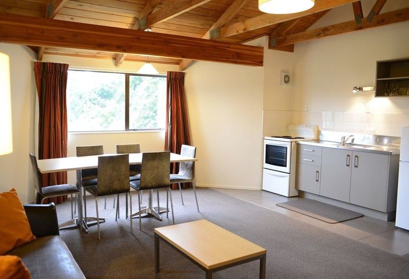 Hostel The Hobbit Motorlodge 4