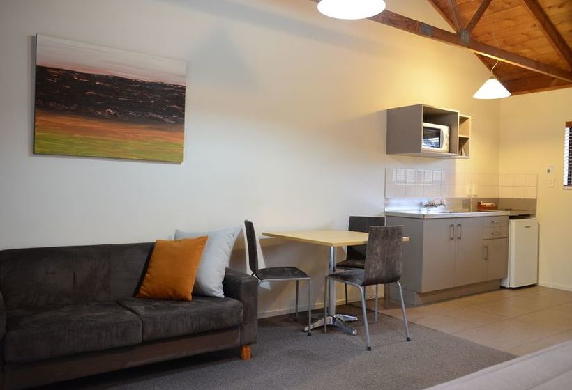 Hostel The Hobbit Motorlodge 6