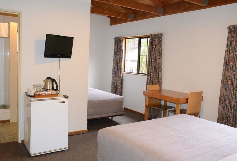 Hostel The Hobbit Motorlodge 7