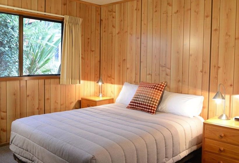 Hostel The Hobbit Motorlodge 9