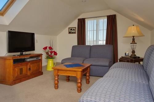 Pension Magnolia Rose Bed & Breakfast 10