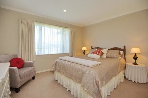 Pension Magnolia Rose Bed & Breakfast 8