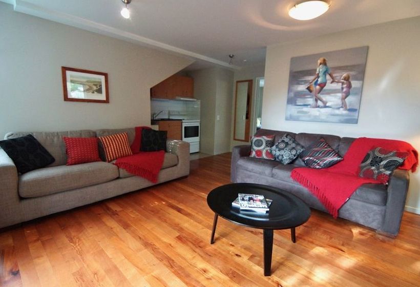 Sumner Bay Motel & Apartments 11