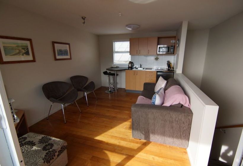 Sumner Bay Motel & Apartments 12