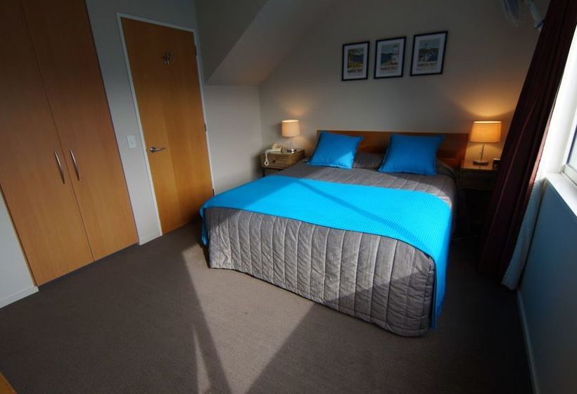 Sumner Bay Motel & Apartments 2