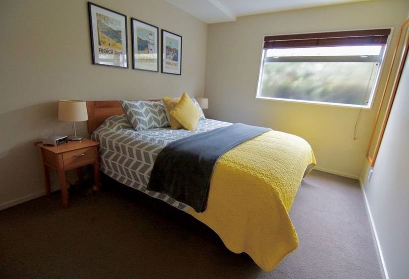 Sumner Bay Motel & Apartments 4