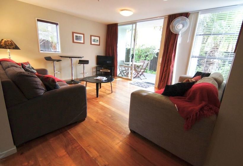 Sumner Bay Motel & Apartments 9