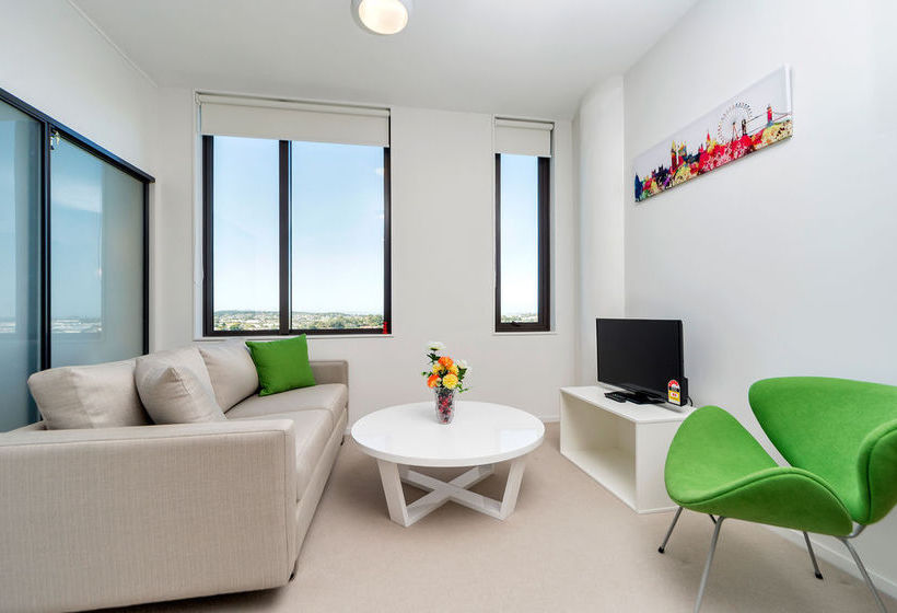 Mcentral Apartments Manukau 10