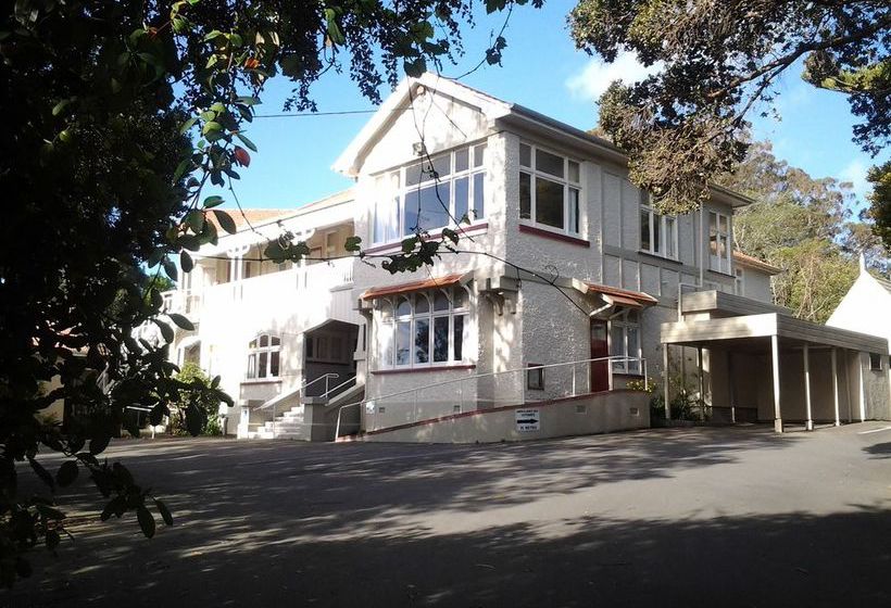 Hikurangi Stayplace  Hostel