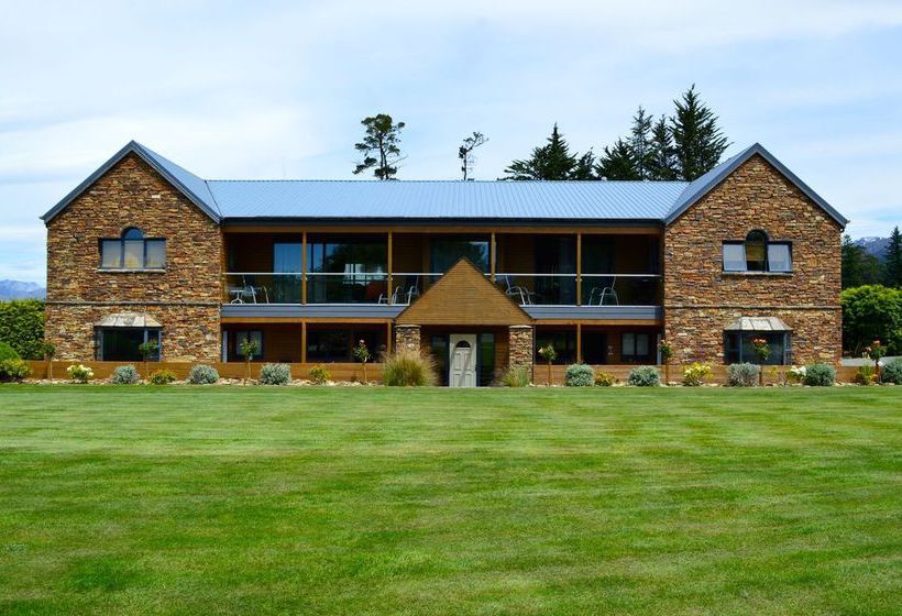 Amuri House Boutique Motel 11