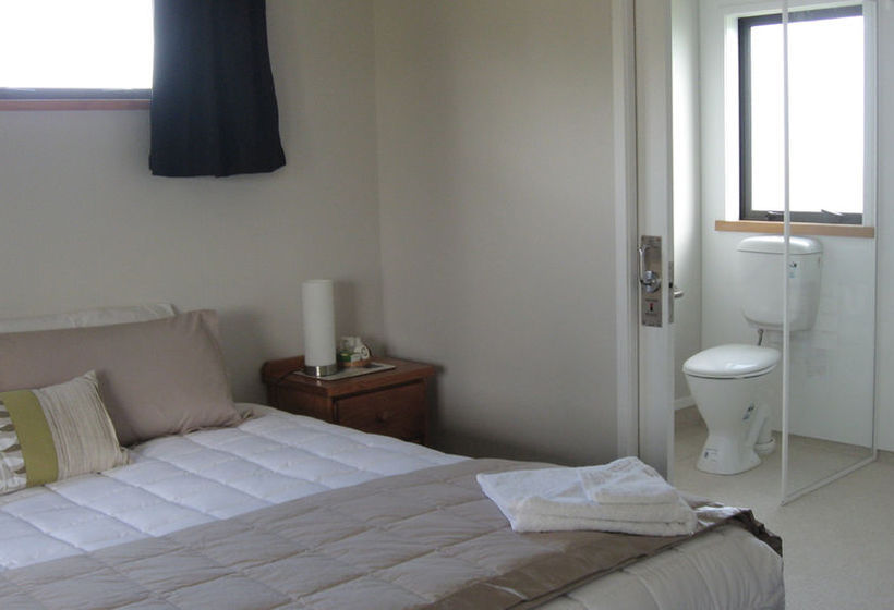 Bluebell Lodge And Cottage 13