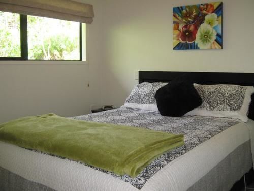 Birchgrove Cottage 2