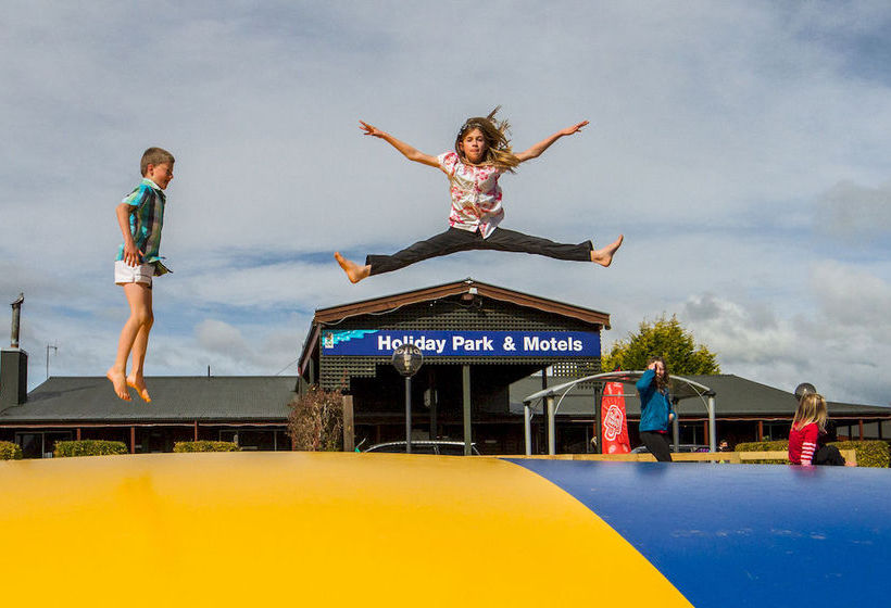 Hotel Te Anau Kiwi Holiday Park 2