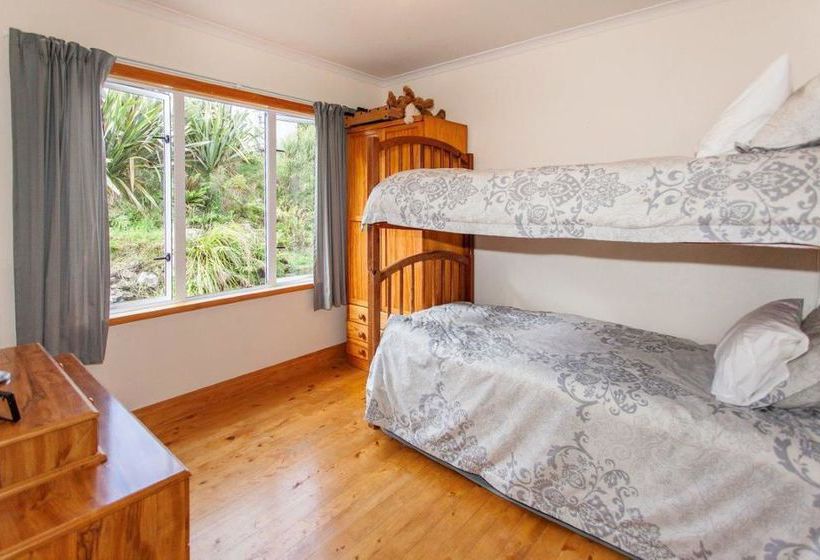 Pension Nightingale Falls Farmstay Retreat 11