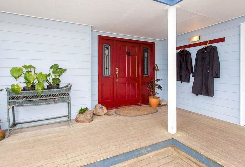 Pension Nightingale Falls Farmstay Retreat 4