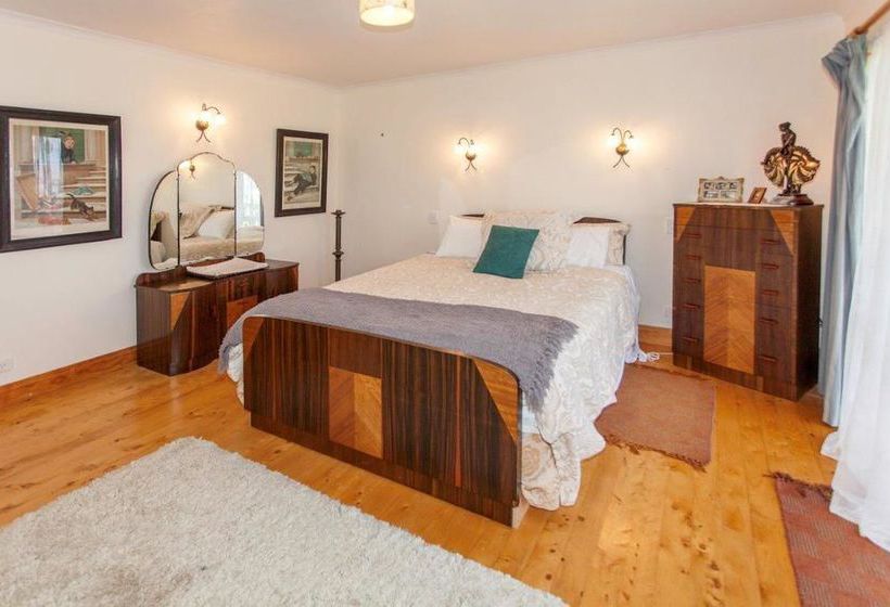 Pension Nightingale Falls Farmstay Retreat 8