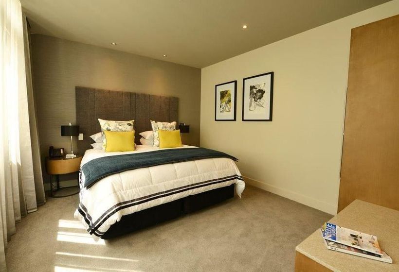 Hotel Distinction Dunedin 13