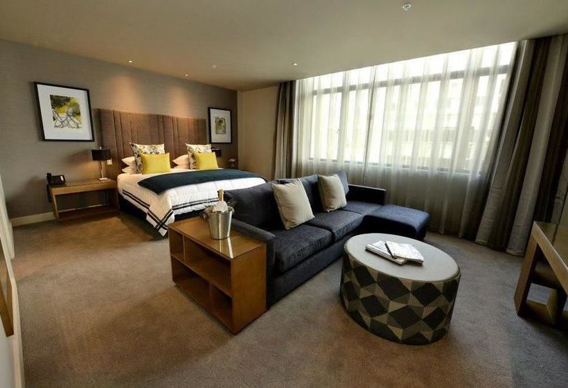 Hotel Distinction Dunedin 8