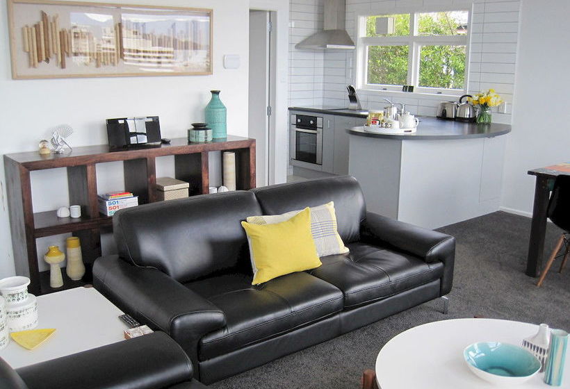 Acorns Wellington Apartment 7