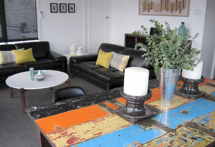 Acorns Wellington Apartment 8