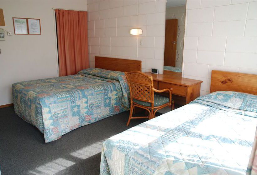 Manhattan Lodge Motel 11