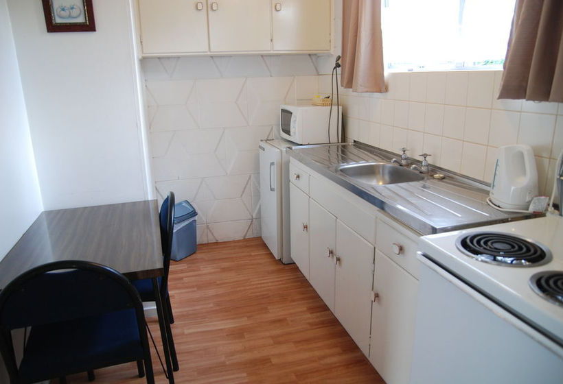 Manhattan Lodge Motel 19