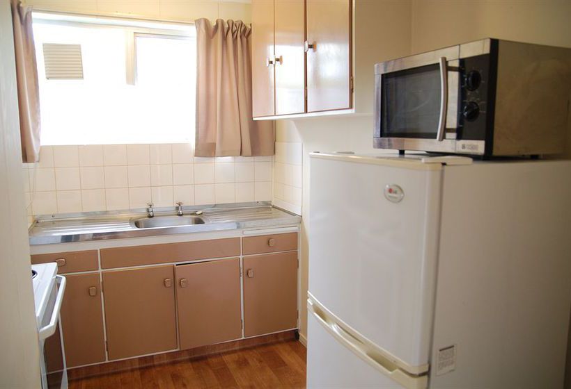 Manhattan Lodge Motel 9