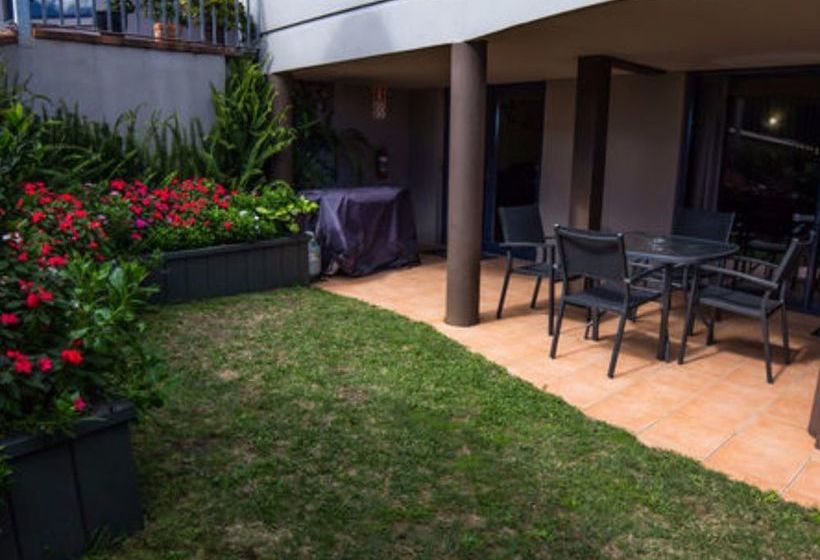 Boatshed Motel Apartments 14