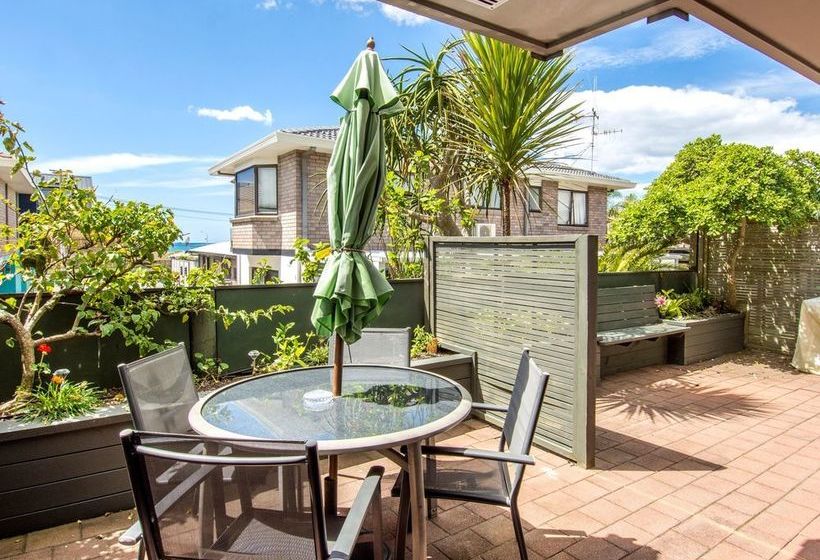 Boatshed Motel Apartments 3