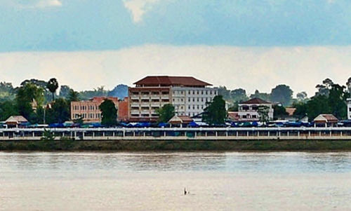 Riverfront Hotel Mukdahan