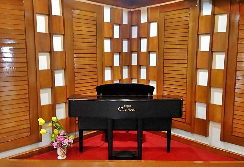 Riverfront Hotel Mukdahan 3