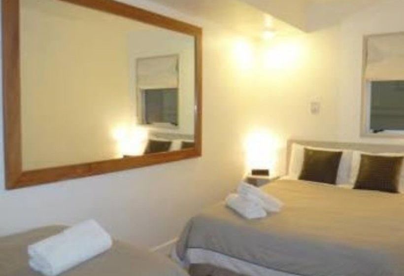 Lakefront Apartments 12